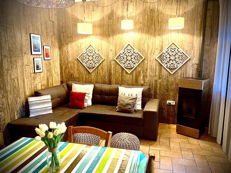 Leonaerdo Guests House Apartment Паникале Екстериор снимка