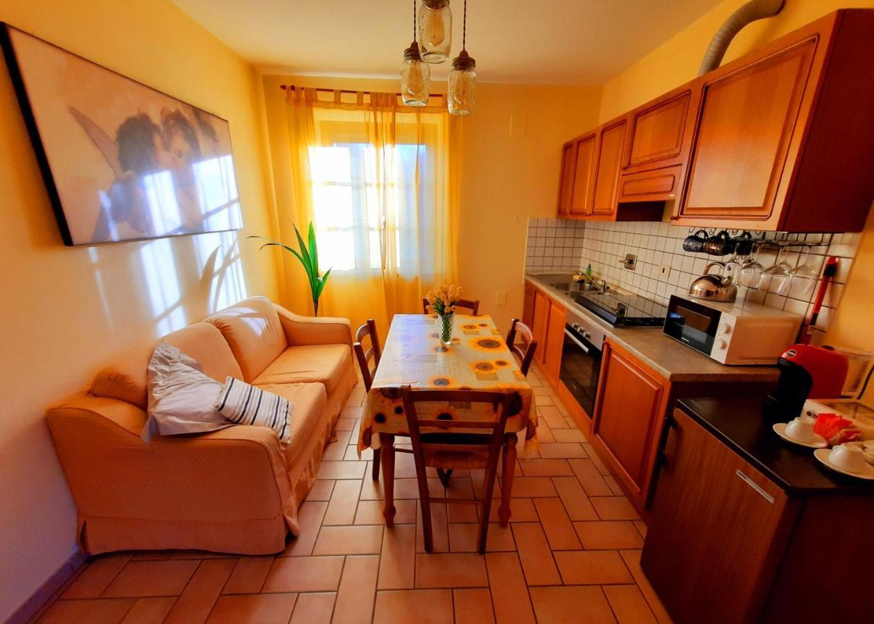 Leonaerdo Guests House Apartment Паникале Екстериор снимка